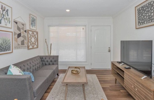 Willoughby Spit Apartment | Dune Cottage Cove Suite
