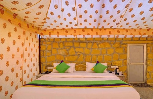 Kanoi Hotel | Dune Safari Sam Desert Camp