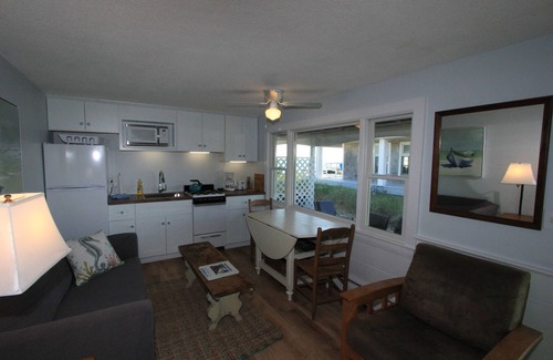 East Sandwich Cottage | Dune Tootin Unit 2 SD5