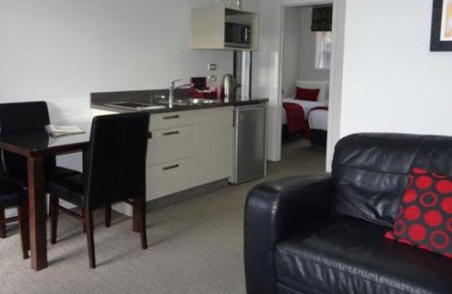 Dunedin City Centre Hotel | Dunedin Palms Motel