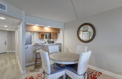 Port Aransas Condo | Dunes:904 Beautiful Condo, 2 BR. on the beach!