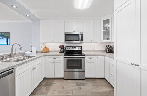Thomas Drive Apartment | Dunes of Panama A606