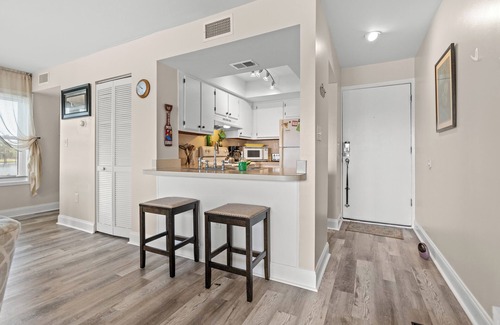 The Dunes Condo | Dunes Pointe 21F-Shore Drive-Pool & Hot Tub