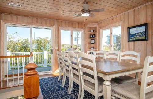 Pine Knoll Shores House | Duneside home