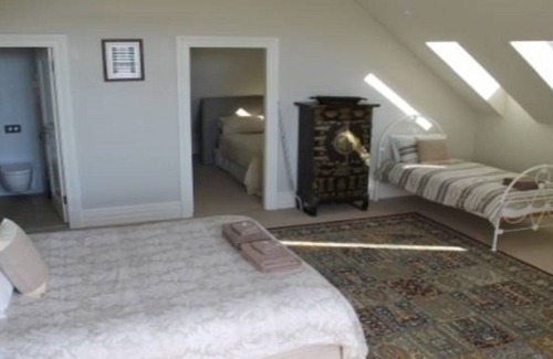 Oallen Other | Dungowan Estate - House, Barn, Boat House