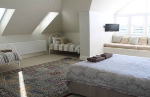 Oallen Other | Dungowan Estate - House, Barn, Boat House