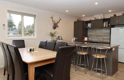 Lake Tekapo House | Dunrobin Cottage
