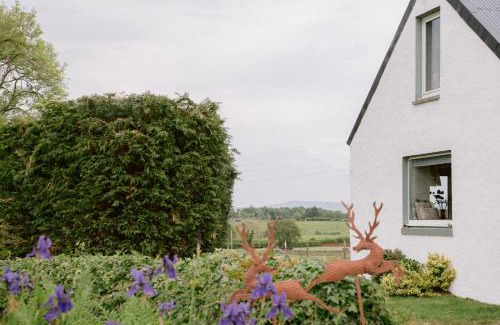 Alexandria House | Dunruadh Cottage