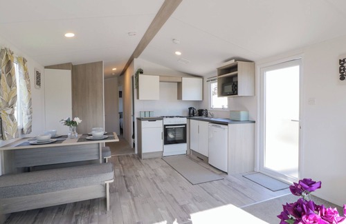 Portpatrick Cottage | DUNSKEY WAY, pet friendly, with a garden in Portpatrick