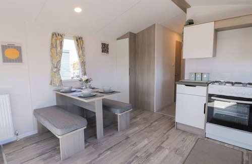 Portpatrick Cottage | DUNSKEY WAY, pet friendly, with a garden in Portpatrick