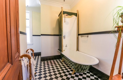 Clyde Hotel | Dunstan House