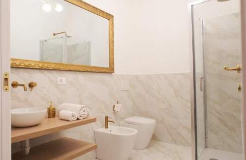 Sant' Ambrogio Apartment | Duomo Central Suite