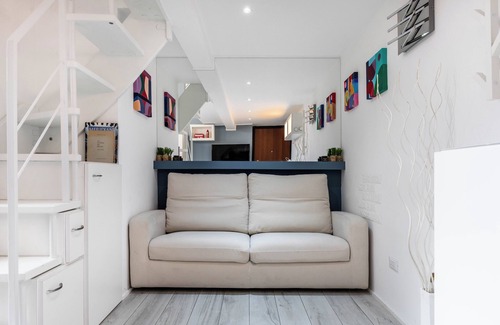 Ripamonti Corvetto Apartment | [DUOMO in 8 stops] Suite Deluxe Loft Milan