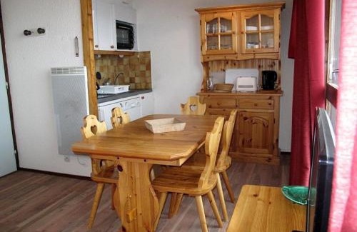Plagne Villages Apartment | Duplex 6 pers près des pistes avec balcon, casier à skis, cuisine équipée - FR-1-351-126