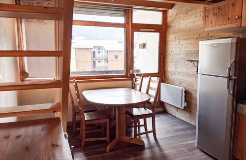 Les Menuires Apartment | Duplex 6 pers, Private garage, Ski in ski out