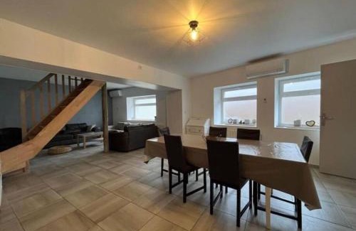 Vernou-la-Celle-sur-Seine Apartment | Duplex 8 lits proche forêt Fontainebleau