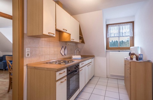 Deggenhausertal Apartment | Duplex Apartment “4-Star Holiday Apartment No. 1” with Wi-Fi, Garden & Terrace