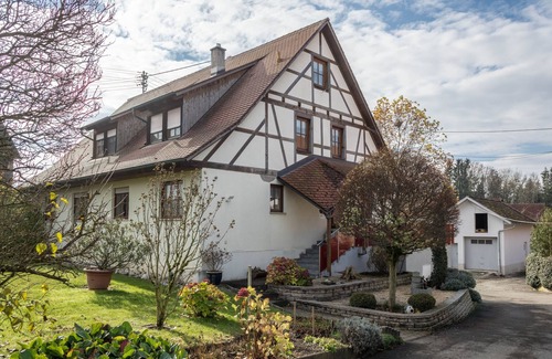 Deggenhausertal Apartment | Duplex Apartment “4-Star Holiday Apartment No. 1” with Wi-Fi, Garden & Terrace