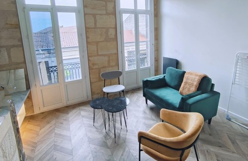 Nansouty-Saint-Genes Apartment | Duplex apartment