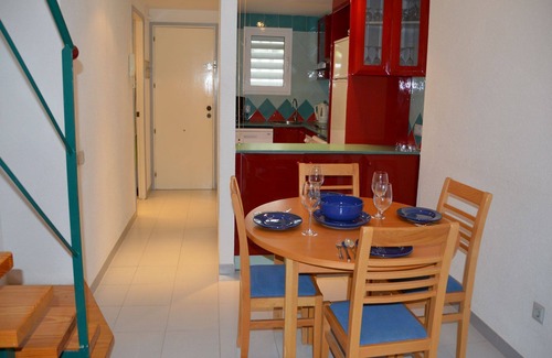 L'Estartit Apartment | Duplex Apartment Mar D'or 018 with Shared Pool, Terrace & Wi-Fi