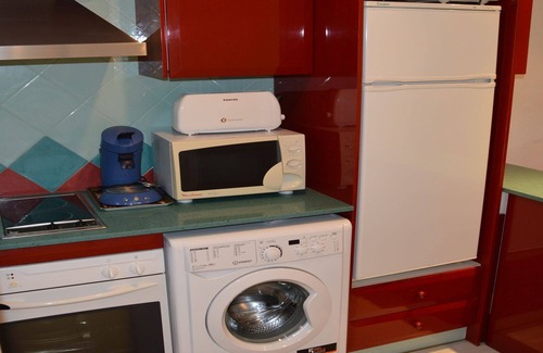 L'Estartit Apartment | Duplex Apartment Mar D'or 018 with Shared Pool, Terrace & Wi-Fi