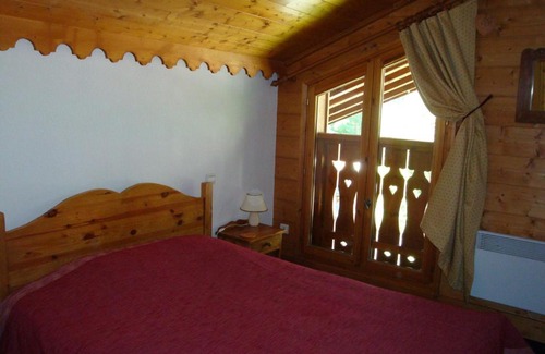 Pralognan-la-Vanoise Apartment | Duplex chaleureux au centre, proche commerces et téléphérique, avec balcon sud et parking couvert - FR-1-464-76