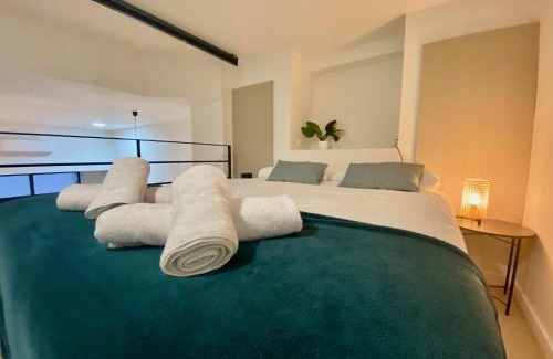Ciutat Vella Apartment | Duplex City of Arts & Science