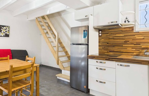 Marseillan Plage Apartment | Duplex Climatisé 2 Pièces, Terrasse Sud-Ouest, Parking Privé, Proche Commodités