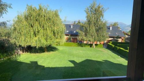 Palau-de-Cerdagne Apartment | Duplex con piscina y wifi junto a Puigcerdà