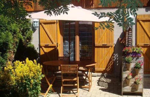 Valloire Apartment | Duplex cosy 4 pers. à Valloire, proche télécabine et loisirs, avec jardin et parking privé - FR-1-263-206