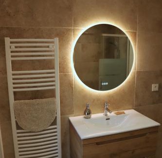 Pertuis Apartment | Duplex de charme au coeur de la Provence.