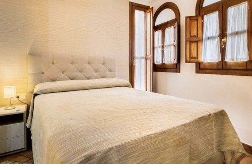 Encarnacion-Regina Apartment | Duplex Deluxe Seville Center & optional parking