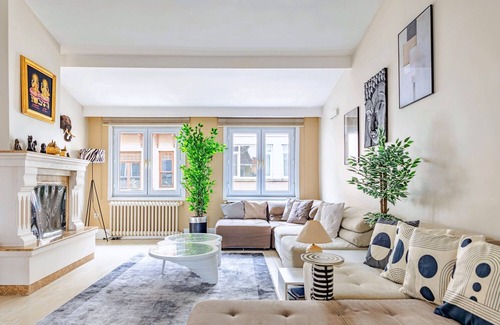 Sisli Apartment | Duplex Flat w Fireplace 7 min to City's Nisantasi