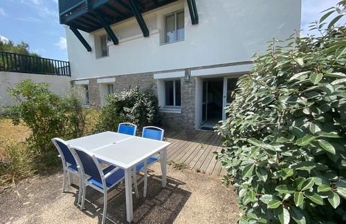 Batz-sur-Mer Apartment | Duplex in Batz-sur-Mer with pool, near beach, 6 people