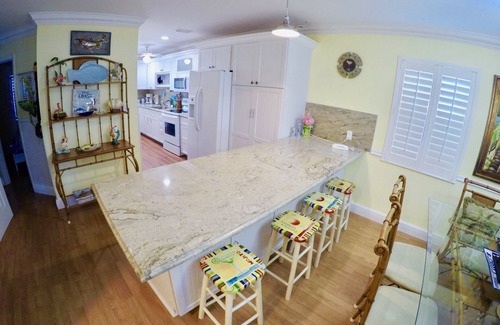 Marathon Villa | DUPLEX IN DUCK KEY 3/2 W/90' Private Dock, Trailer Storage included