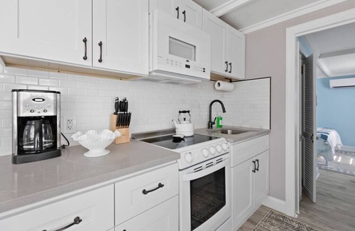 Villas House | Duplex On the Bay, minutes to Cape May
