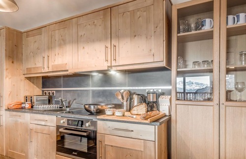 Les Boisses Apartment | Duplex Premium 10p, Pied des Pistes, Spa & Piscine, Parking, WiFi Inclus - Tignes