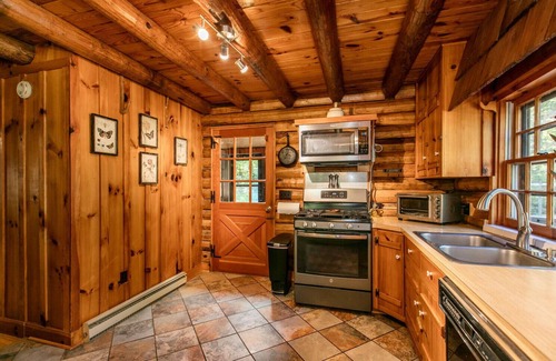 Hendersonville House | Dupont Forest Trailside Cabin