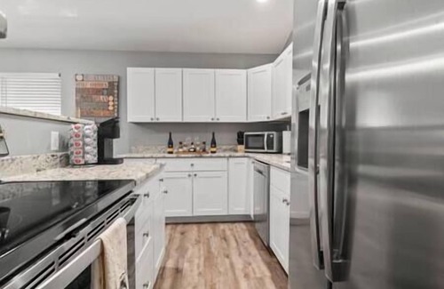 St. Augustine House | Dupont Lodge- BBQ, fire pit, 7 min to beach