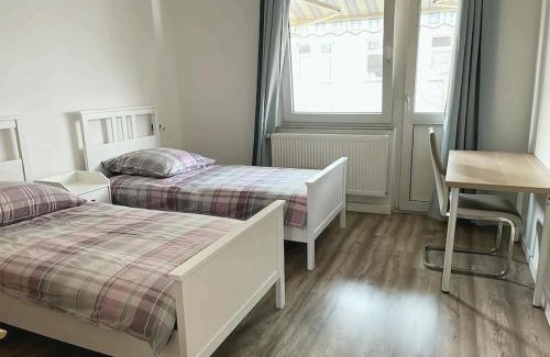 Buchholz Apartment | Düsseldorf Messe and Airport, 2-bedroom Apartment with Kitchen and Garden