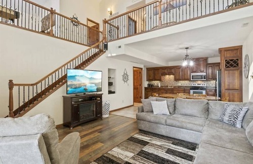 Rocky Mount House | Dutchman's Lakefront Hideaway