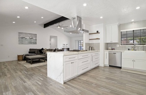 Modesto House | Dutchollow Luxury: Beautiful And Spacious 3/2 home