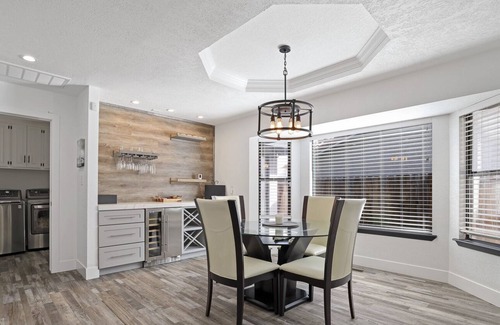 Modesto House | Dutchollow Luxury: Beautiful And Spacious 3/2 home