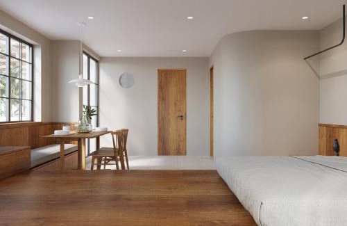 Ba Dinh Apartment | DUWON Premium Building - SUPER City Centre - FreeAirport Pickup