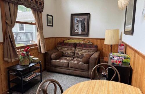 Minocqua House | Duxbury - Cozy Cottage on Lake Minocqua