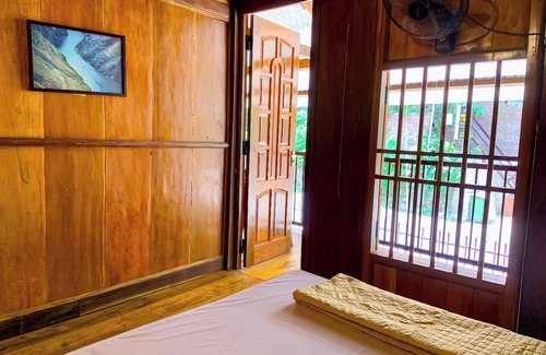 Nam Mau Hotel | Duy Tuyen Ba Be Homestay Free BBQ
