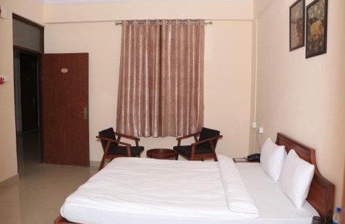 Vrindavan Hotel | DWARKA KUNJ