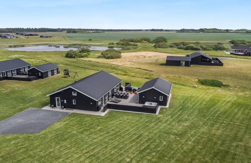 Grønhøj House | "Dwerg" - 1.5km from the sea by Interhome
