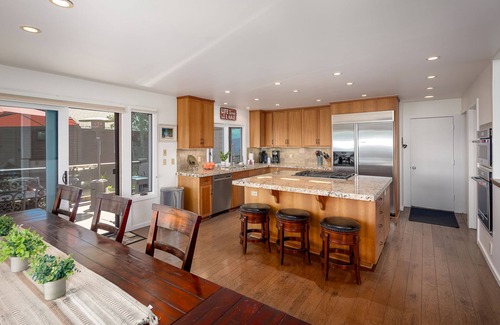 Carnelian Bay House | Dynamic Views, Hot Tub, Gym, 2nd Living Rm, Garage & More!