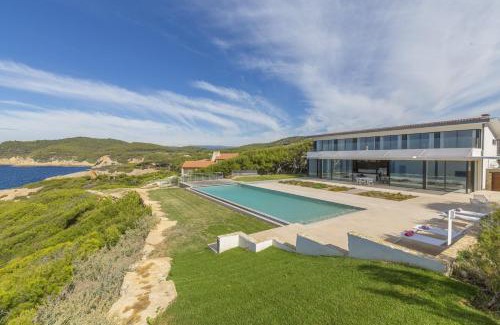 Saint-Cyr-sur-Mer Villa | Dzov